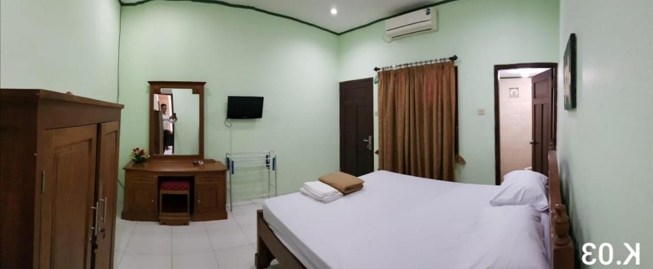 Embe Pitoe Syariah Gejayan RedPartner Hotel Pakualaman Bagian luar foto