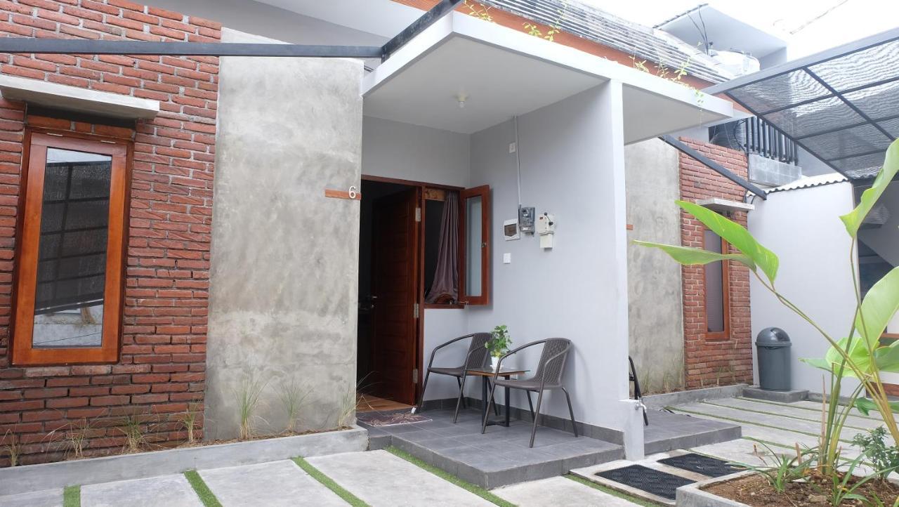 Embe Pitoe Syariah Gejayan RedPartner Hotel Pakualaman Bagian luar foto