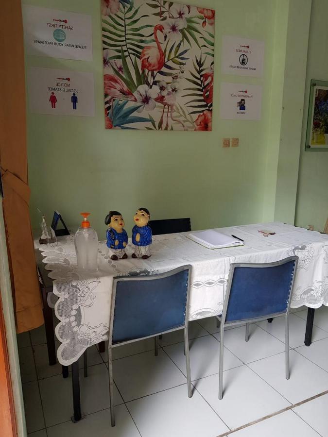 Embe Pitoe Syariah Gejayan RedPartner Hotel Pakualaman Bagian luar foto